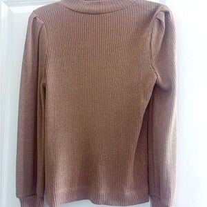 Stylish and Swanky LOFT Dark Gold Ribbed Long Sleeve Blouse size small